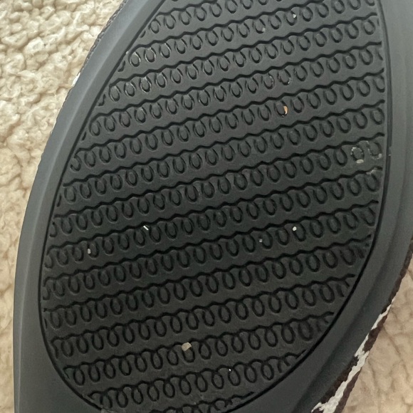 Rothy’s Brown Giraffe Print Round Toe Flats - Picture 9 of 9